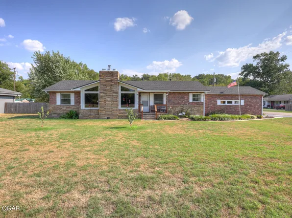 1606 Frisco St, Seneca, MO 64865