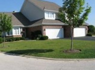 32958 Stone Manor Dr, Grayslake, IL 60030