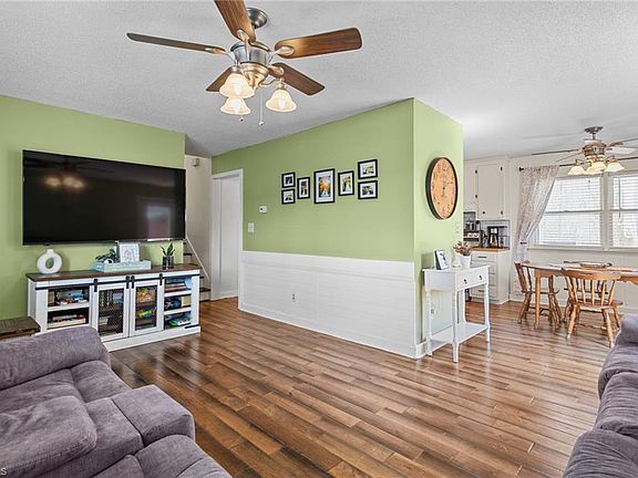 5th image of 737 Young Rd