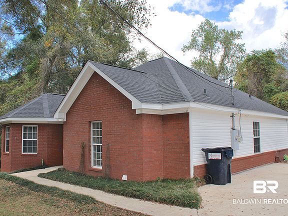 2nd image of 5893A Harmon Ln