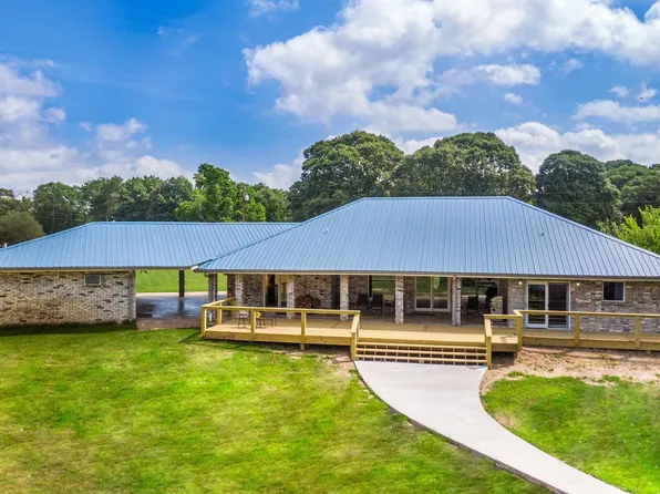 525 County Road 1947, Yantis, TX 75497