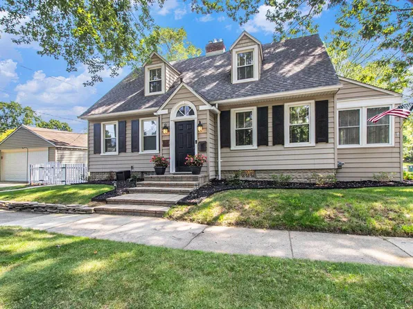 1103 E 5th St, Royal Oak, MI 48067