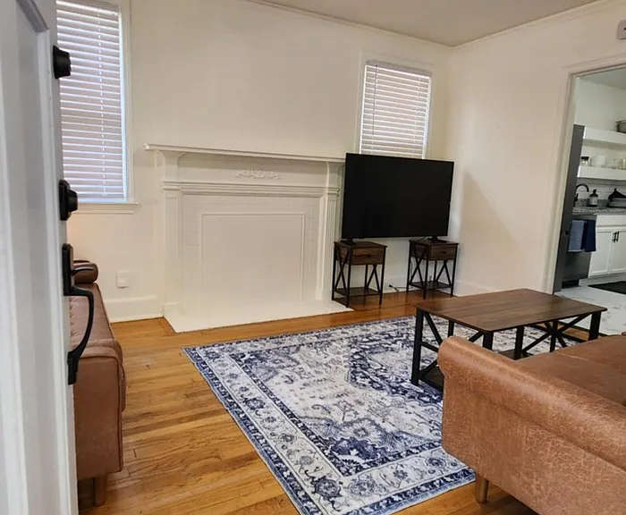2927 Columbia Ave — Photo 2
