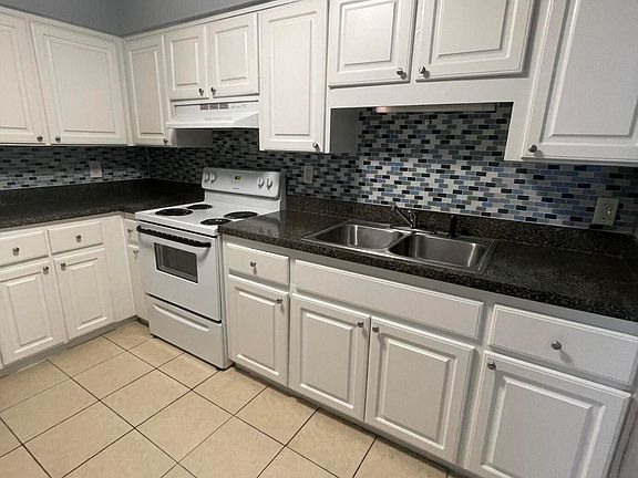 5th image of 8225 San Jose Manor Dr E APT 2
