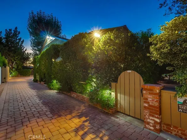 5535 Ranchito Ave, Van Nuys, CA 91401