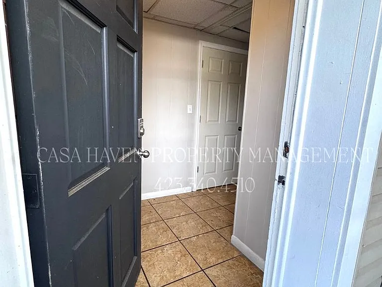 Limited-Time Special: All Utilities Included + First Month FREE with a 13-Month Lease! — Photo 2