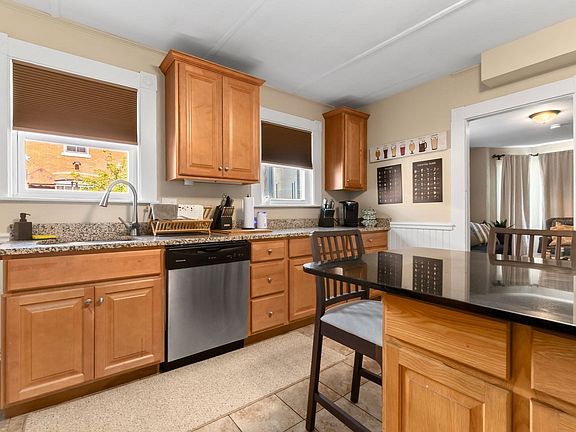 4th image of 3 Soffron Ln #1