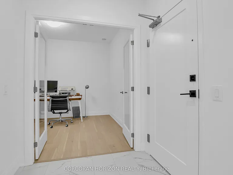 71 Wyndham St S #1105 — Photo 19