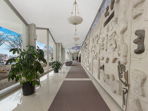 3rd image of 3550 N Lake Shore Dr APT 419