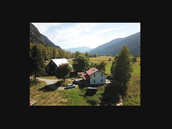 2nd image of 8687 Pemberton Meadows Rd