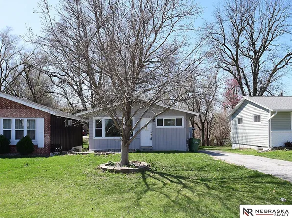 405 W 27th Ave, Bellevue, NE 68005