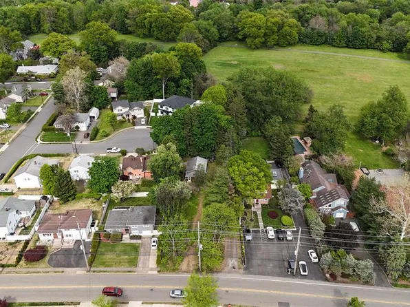 3-23 Saddle River Rd, Fair Lawn, NJ 07410