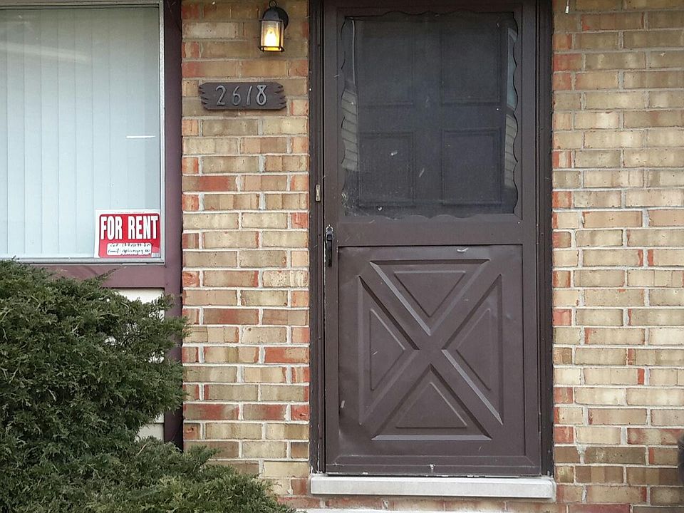 1st image of 2618 Woodview Ct