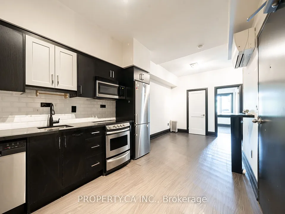 960 Queen St W #3