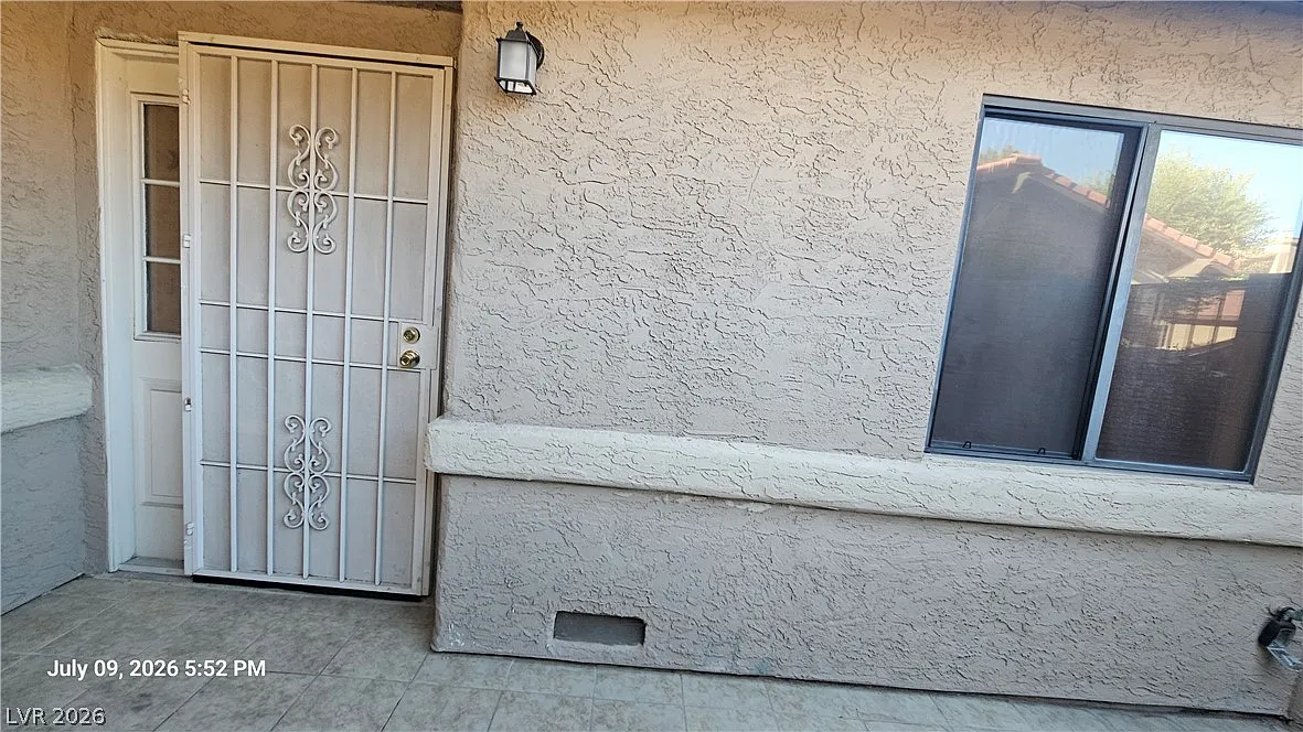 3 bed, 2.5 bath, 1631 sqft, $1,800 — Photo 3