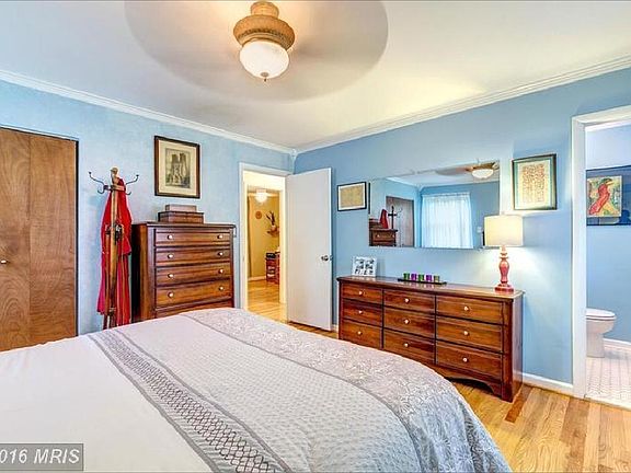 5th image of 9804 Robinson Blvd