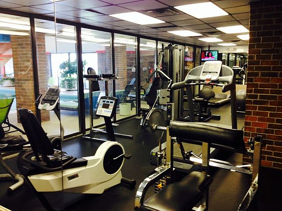 5th image of 5200 Mall Dr W #10718969