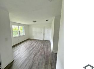 866 NW 70th St, Miami, FL 33150