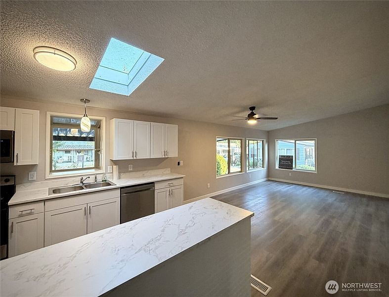 3rd image of 11417 124TH Street Ct E #116