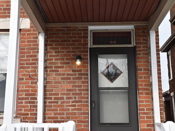 3rd image of 999 E Livingston Ave