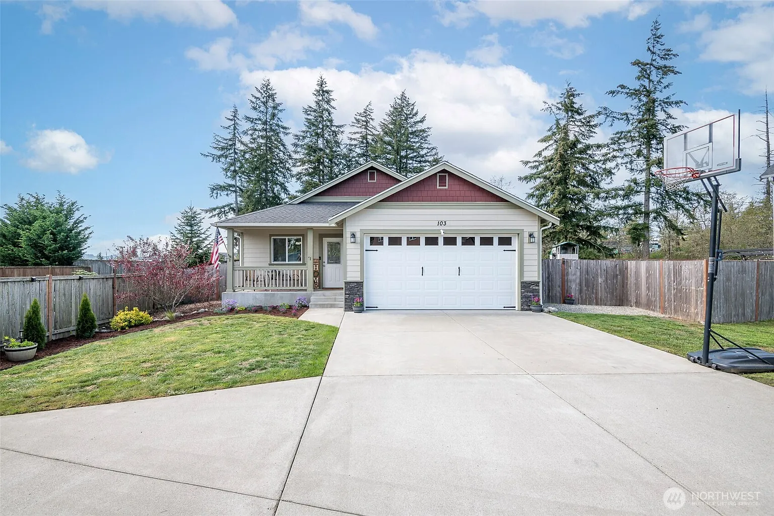103 Oak Court SE photo 1
