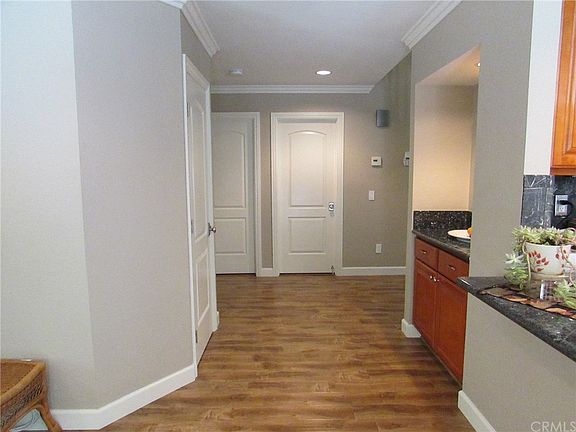 4th image of 1111 Longview Dr