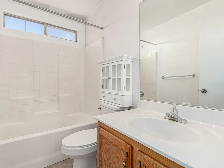 12823 W Ash St — Photo 23