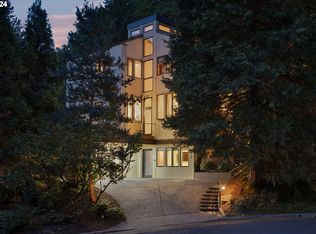 816 SW Terwilliger Pl, Portland, OR 97239