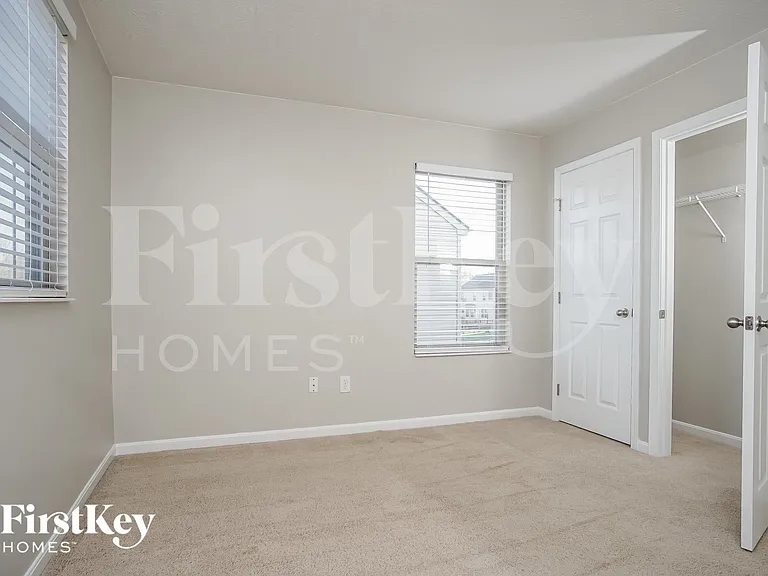 7398 Haverhill Ln — Photo 10