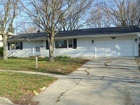 1st image of 227 W Hillcrest Dr