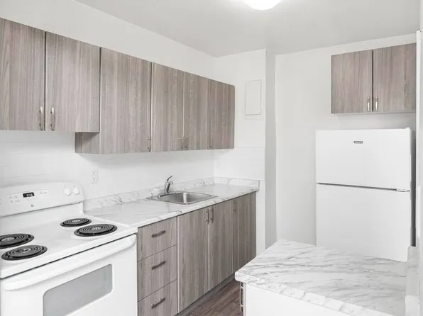 Wilshire East Apartments
