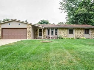 51883 Old Mill Rd, South Bend, IN 46637