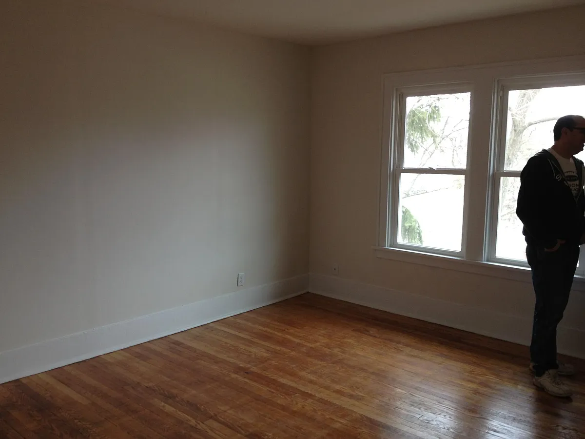 Building Photo - 448 W Saint Charles Rd #4