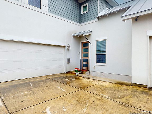 2nd image of 128 Davis Ct #102