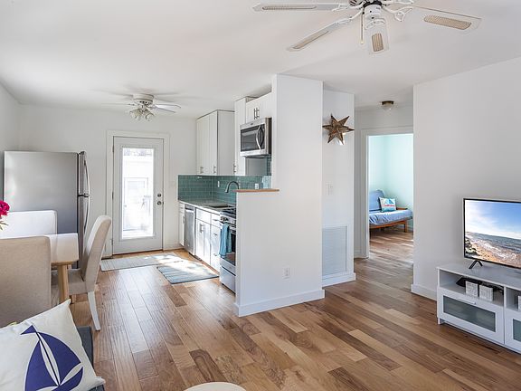 3rd image of 49 Mulford Ave