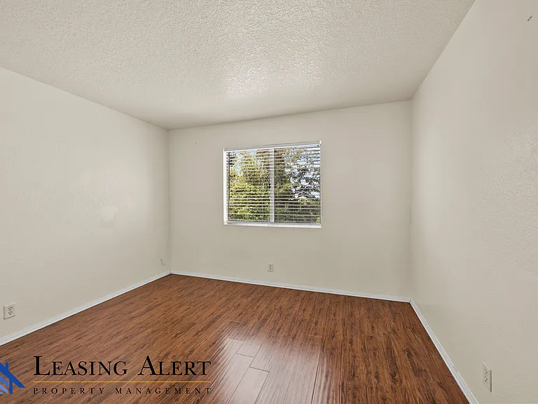 27653 Myrin Ct — Photo 19