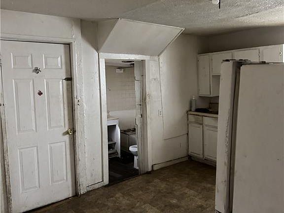 4th image of 2806 Saint Andrew St