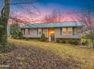 112 Heritage Dr, Rogersville, TN 37857