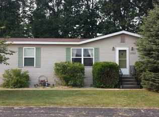 8898 Woods Edge Drive, Kalamazoo, MI