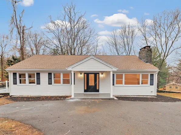 20 Oakridge Road, Trumbull, CT 06611