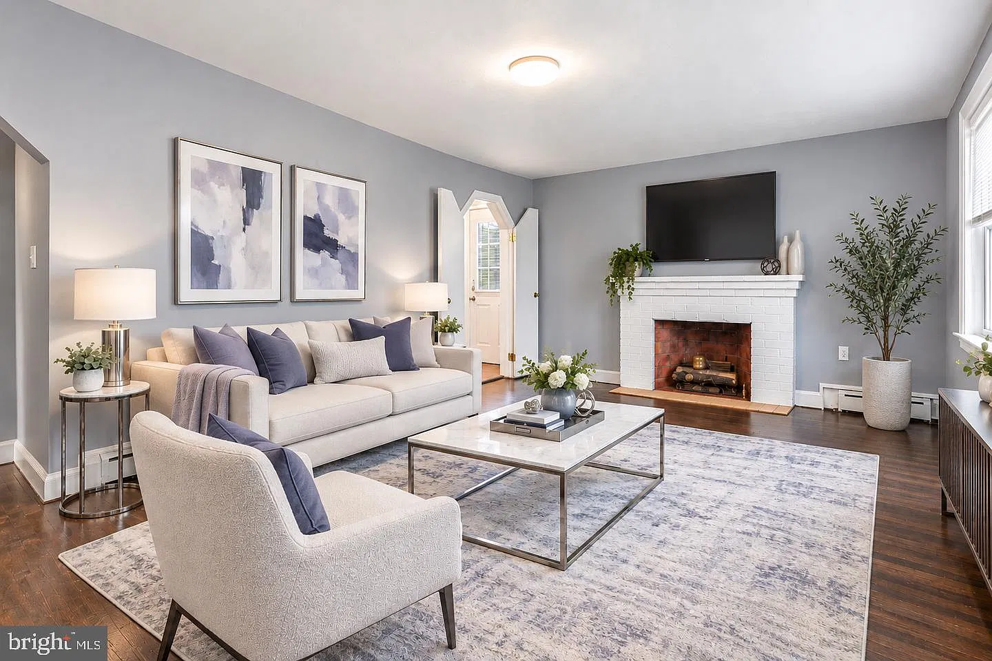 5 bed, 2.0 bath, 1752 sqft, $3,500 — Photo 1