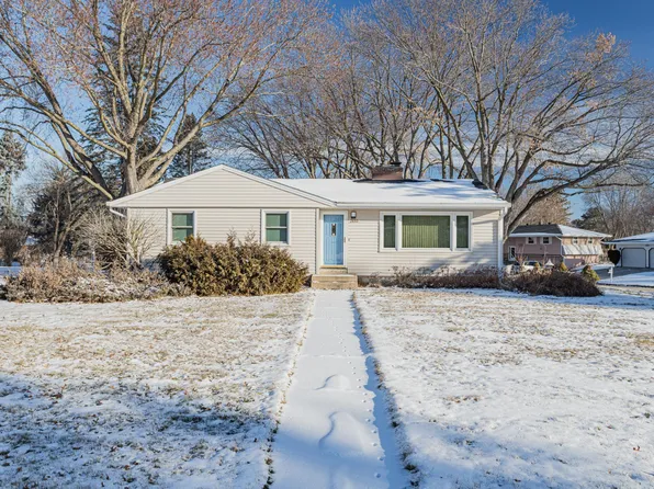 2493 Tierney Ave E, North Saint Paul, MN 55109