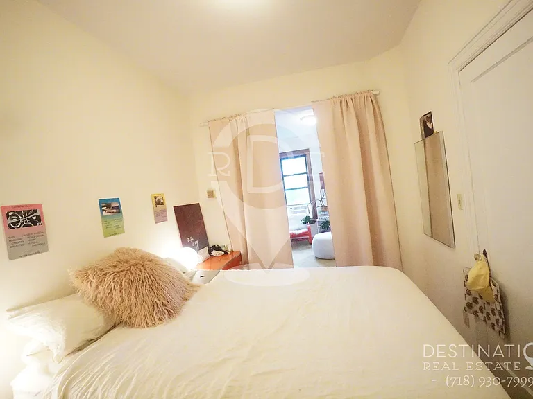340 7th Ave #4R — Photo 11