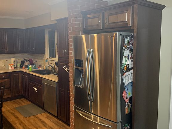 3rd image of 814 Mote Ln