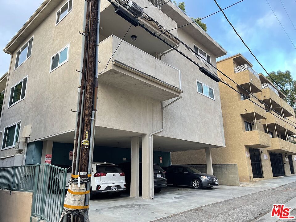 2nd image of 11920 Montana Ave