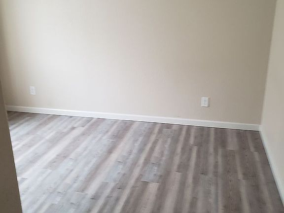 3rd image of 9098 Plainsman Dr