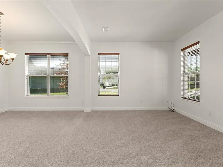 13544 Riggs Way — Photo 5