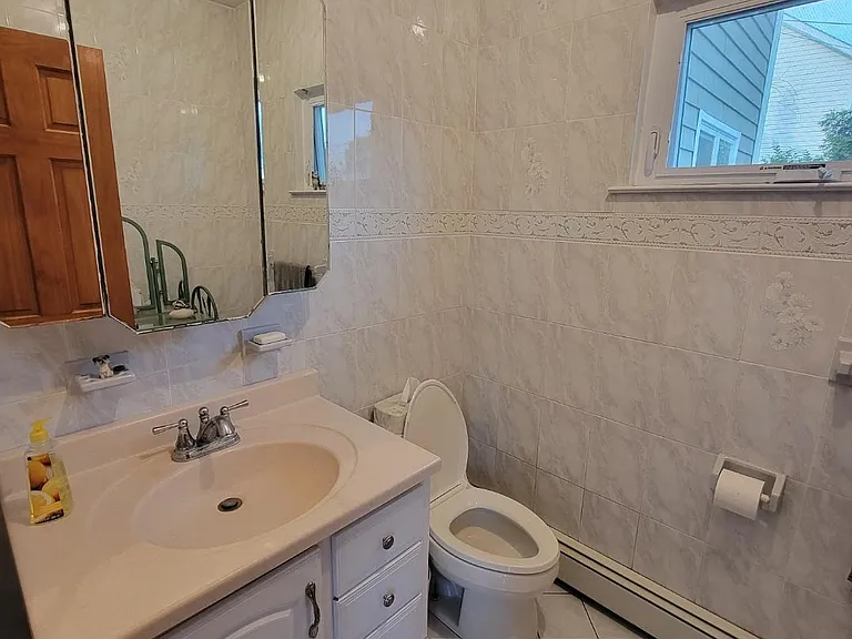 61 Rhodes Dr — Photo 11
