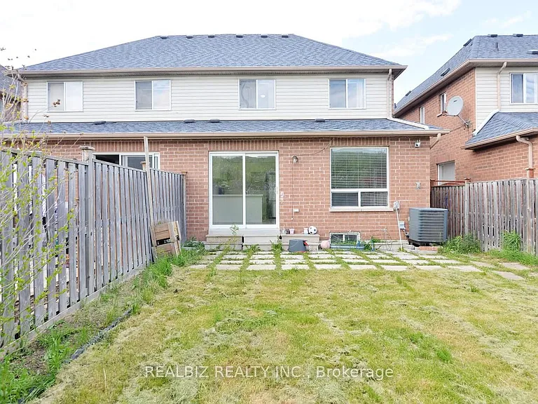 627 Caboto Trl — Photo 31
