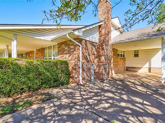 4th image of 15185 Arrowhead Dr